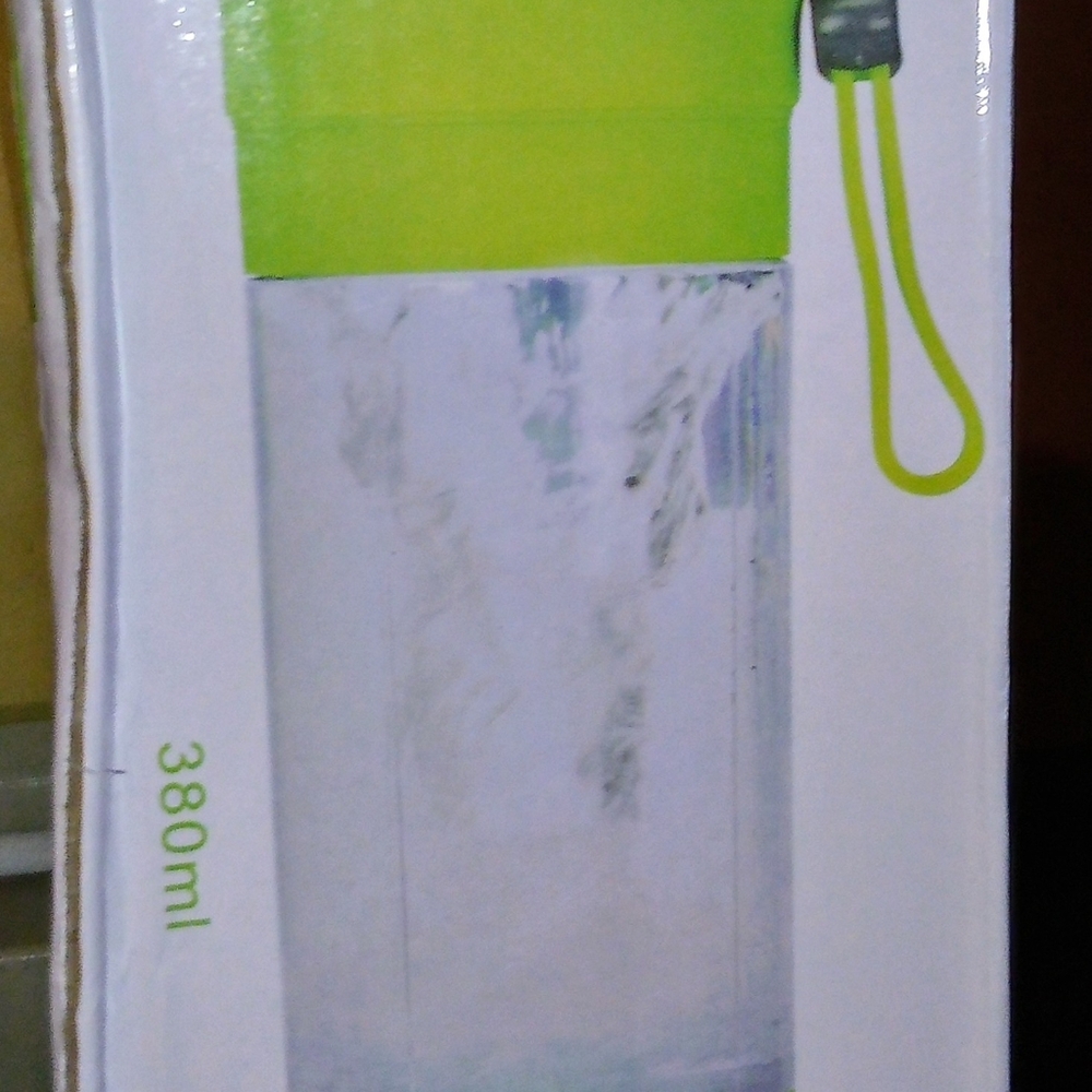 Green Portable Rechargeable Battery Blender Bottle